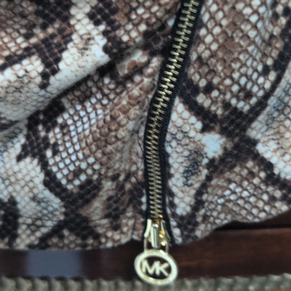Michael Kors Snakeskin Print Sleeveless Top. Size L. - Picture 4 of 9